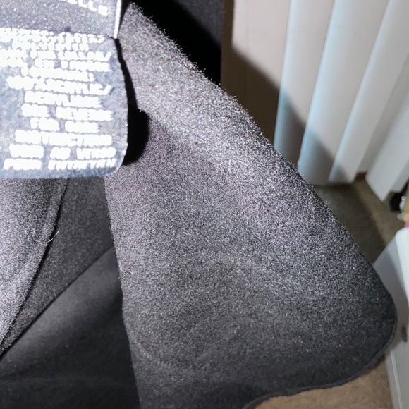 Nanette Lenore xl black poncho with faux fur - Picture 8 of 12